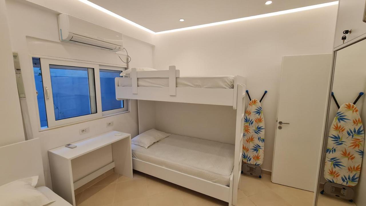 Sea And City View Apartment Saranda Kültér fotó